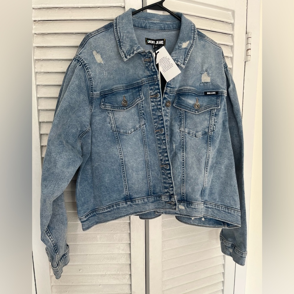 DKNY NWT Denim Jeans distressed jacket. Pit to pit 30 in. length, 22 inches.🥰💙💙💙